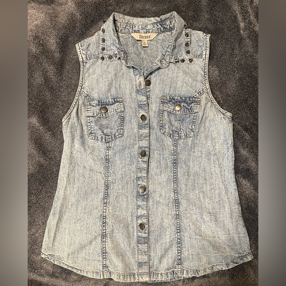 Acid Wash Denim Sleeveless Shirt